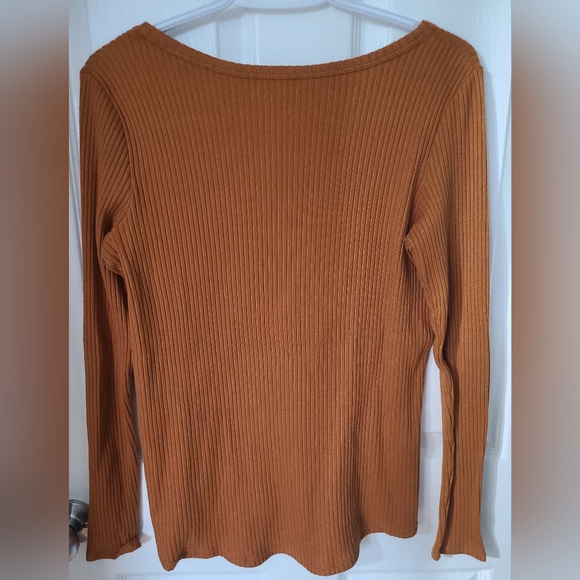 American Eagle Long Sleeve Soft T - Picture 2 of 3